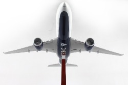 SKYMARKS DELTA A350 1/100 W/WOOD STAND & GEAR